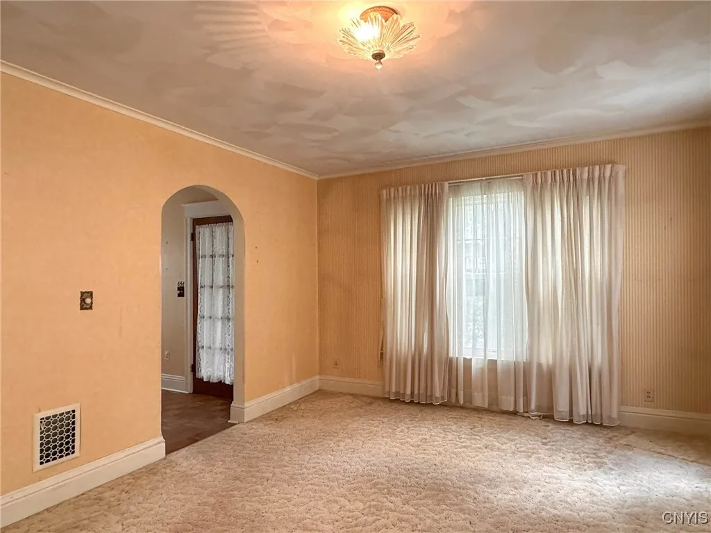34 Proctor Boulevard, Utica, New York 13501, Utica, New York 13501, 5 Bedrooms Bedrooms, 10 Rooms Rooms,1 BathroomBathrooms,Residential,For Sale,34 Proctor Boulevard, Utica, New York 13501,S1622521