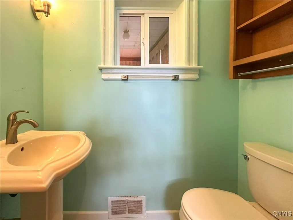 34 Proctor Boulevard, Utica, New York 13501, Utica, New York 13501, 5 Bedrooms Bedrooms, 10 Rooms Rooms,1 BathroomBathrooms,Residential,For Sale,34 Proctor Boulevard, Utica, New York 13501,S1622521