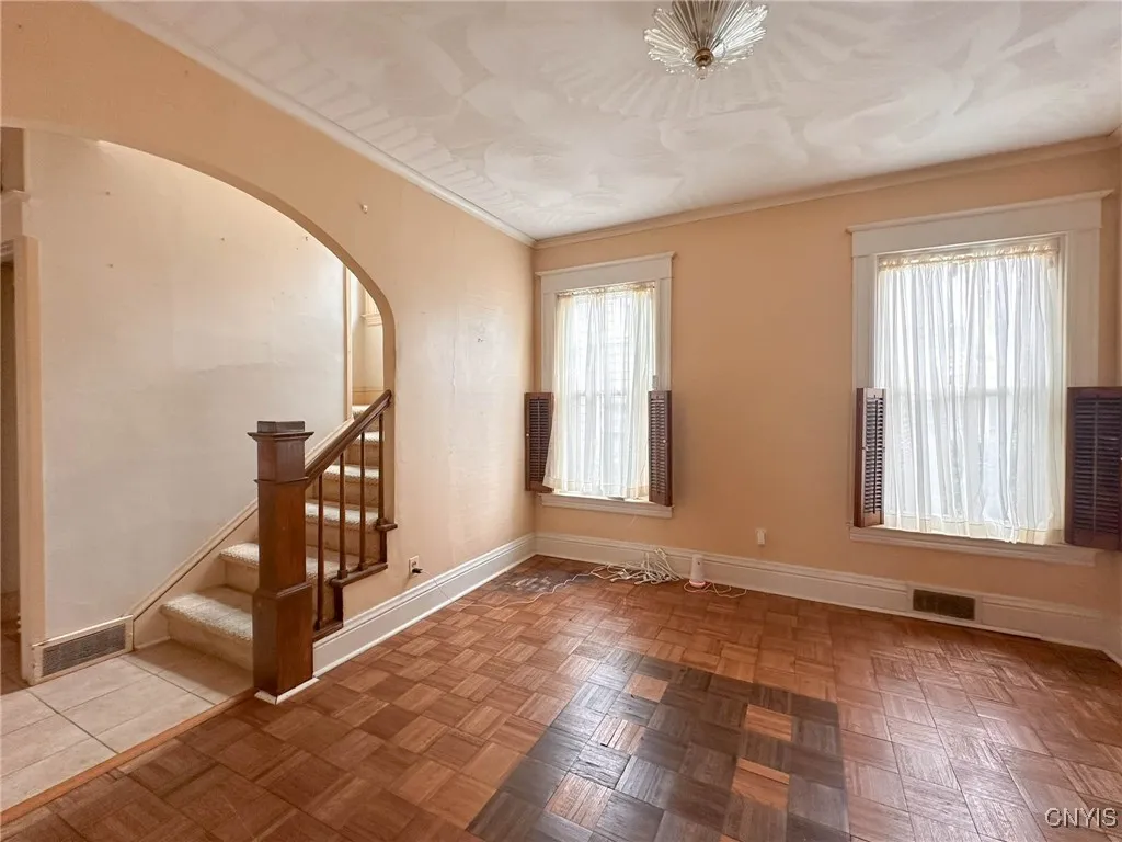 34 Proctor Boulevard, Utica, New York 13501, Utica, New York 13501, 5 Bedrooms Bedrooms, 10 Rooms Rooms,1 BathroomBathrooms,Residential,For Sale,34 Proctor Boulevard, Utica, New York 13501,S1622521