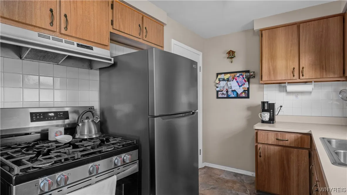 Appliances included