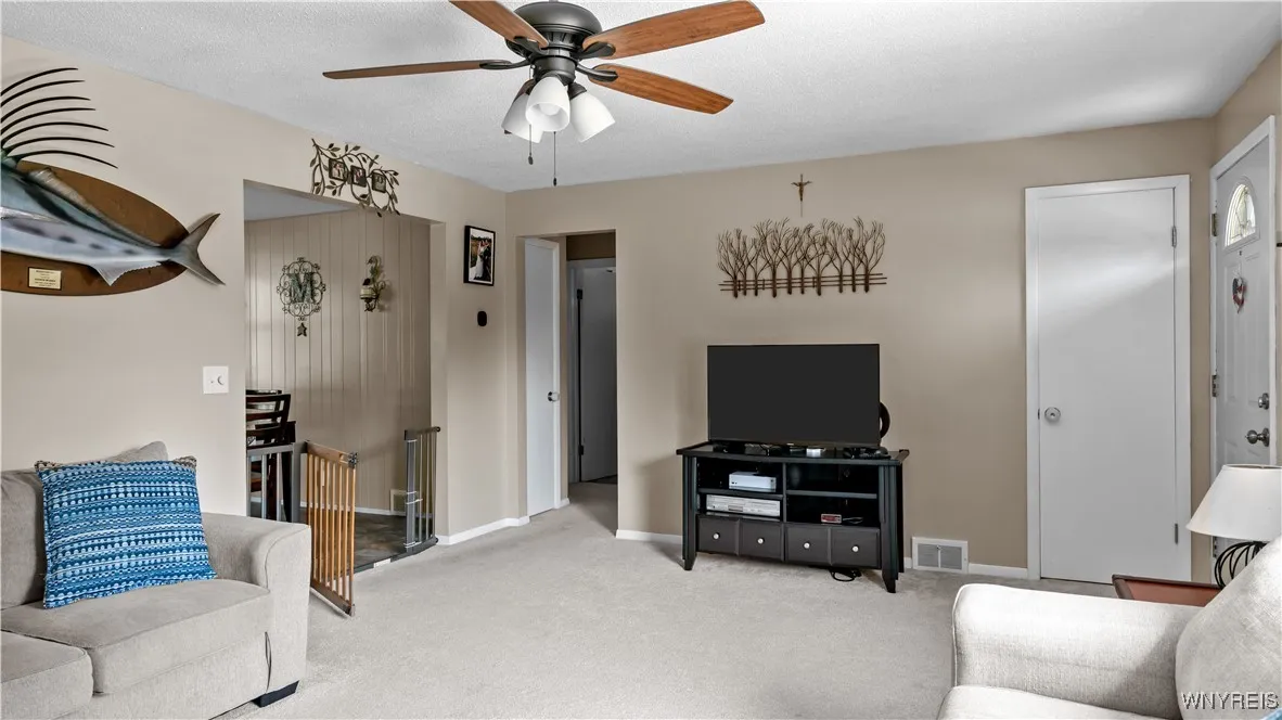 169 Darwin Drive, Lancaster, New York 14043, Lancaster, New York 14043, 2 Bedrooms Bedrooms, 5 Rooms Rooms,1 BathroomBathrooms,Residential,For Sale,169 Darwin Drive, Lancaster, New York 14043,B1622510