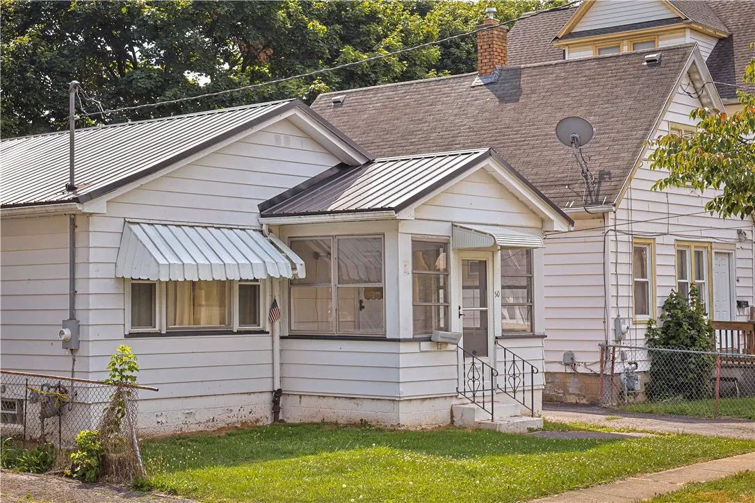 50 Townsend Street, Rochester, New York 14621, Rochester, New York 14621, 3 Bedrooms Bedrooms, 6 Rooms Rooms,1 BathroomBathrooms,Residential,For Sale,50 Townsend Street, Rochester, New York 14621,R1622347
