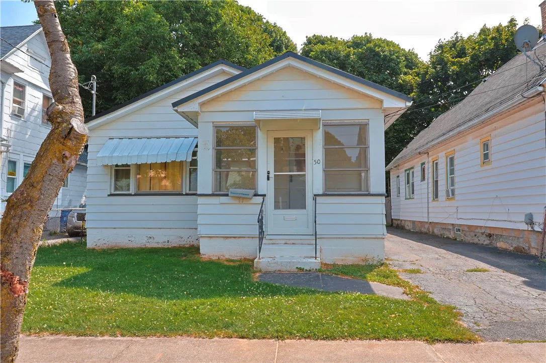 50 Townsend Street, Rochester, New York 14621, Rochester, New York 14621, 3 Bedrooms Bedrooms, 6 Rooms Rooms,1 BathroomBathrooms,Residential,For Sale,50 Townsend Street, Rochester, New York 14621,R1622347
