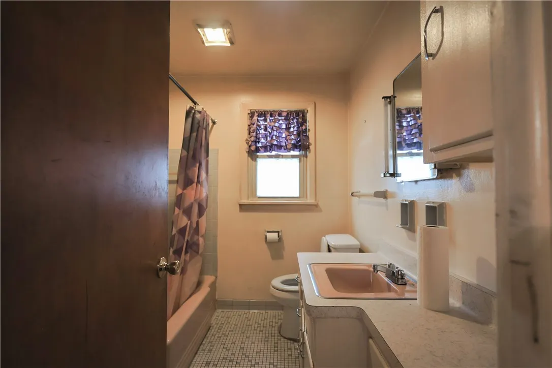 50 Townsend Street, Rochester, New York 14621, Rochester, New York 14621, 3 Bedrooms Bedrooms, 6 Rooms Rooms,1 BathroomBathrooms,Residential,For Sale,50 Townsend Street, Rochester, New York 14621,R1622347