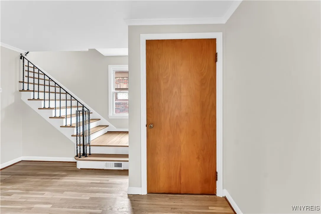 46 Endicott Drive, Amherst, New York 14226, Amherst, New York 14226, 3 Bedrooms Bedrooms, 9 Rooms Rooms,1 BathroomBathrooms,Residential,For Sale,46 Endicott Drive, Amherst, New York 14226,B1622673