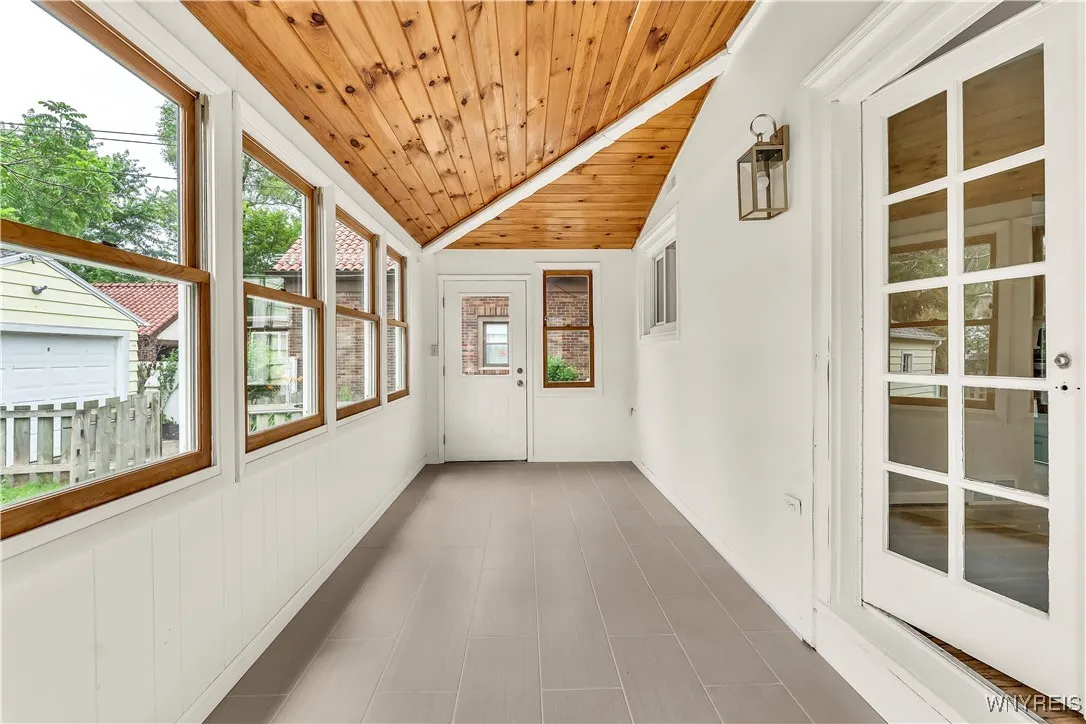 46 Endicott Drive, Amherst, New York 14226, Amherst, New York 14226, 3 Bedrooms Bedrooms, 9 Rooms Rooms,1 BathroomBathrooms,Residential,For Sale,46 Endicott Drive, Amherst, New York 14226,B1622673