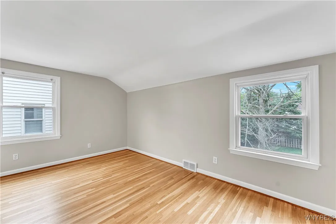 46 Endicott Drive, Amherst, New York 14226, Amherst, New York 14226, 3 Bedrooms Bedrooms, 9 Rooms Rooms,1 BathroomBathrooms,Residential,For Sale,46 Endicott Drive, Amherst, New York 14226,B1622673