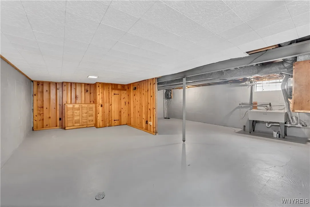46 Endicott Drive, Amherst, New York 14226, Amherst, New York 14226, 3 Bedrooms Bedrooms, 9 Rooms Rooms,1 BathroomBathrooms,Residential,For Sale,46 Endicott Drive, Amherst, New York 14226,B1622673