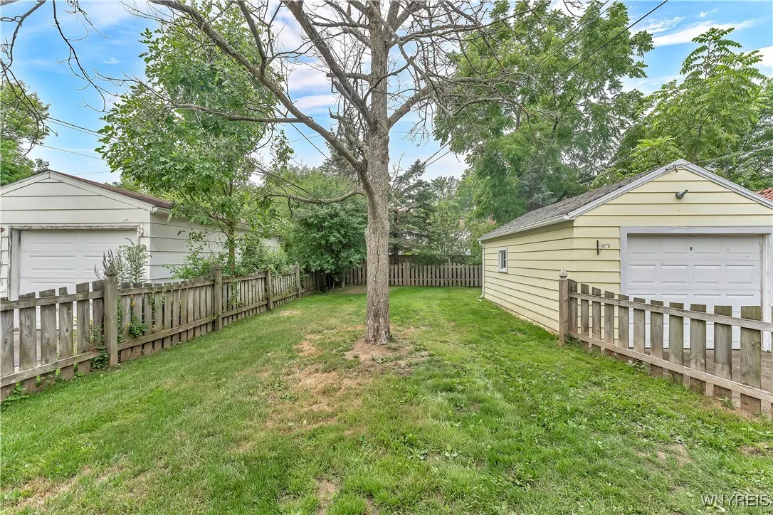 46 Endicott Drive, Amherst, New York 14226, Amherst, New York 14226, 3 Bedrooms Bedrooms, 9 Rooms Rooms,1 BathroomBathrooms,Residential,For Sale,46 Endicott Drive, Amherst, New York 14226,B1622673