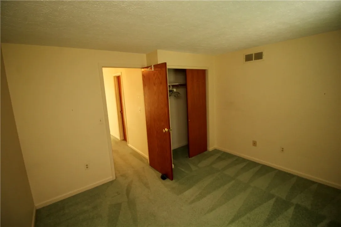 83 Flower Dale Drive, Greece, New York 14626, Greece, New York 14626, 2 Bedrooms Bedrooms, 5 Rooms Rooms,1 BathroomBathrooms,Residential,For Sale,83 Flower Dale Drive, Greece, New York 14626,R1622131