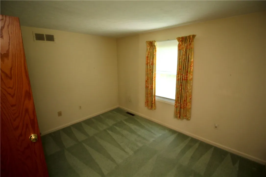 83 Flower Dale Drive, Greece, New York 14626, Greece, New York 14626, 2 Bedrooms Bedrooms, 5 Rooms Rooms,1 BathroomBathrooms,Residential,For Sale,83 Flower Dale Drive, Greece, New York 14626,R1622131
