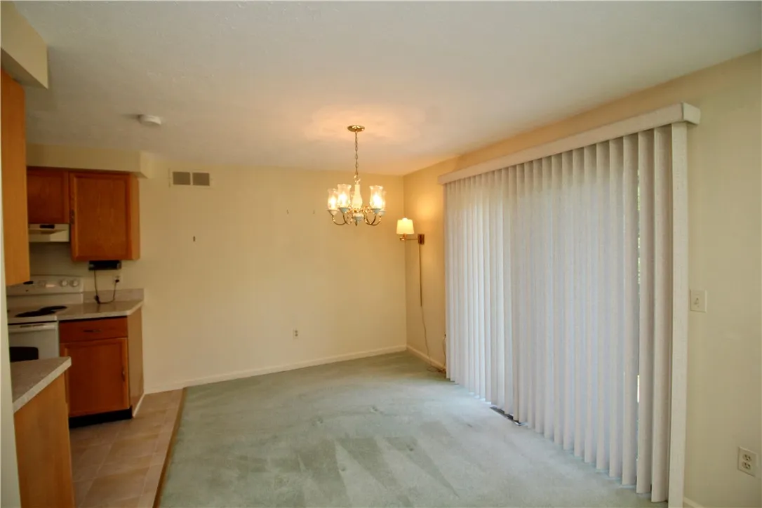 83 Flower Dale Drive, Greece, New York 14626, Greece, New York 14626, 2 Bedrooms Bedrooms, 5 Rooms Rooms,1 BathroomBathrooms,Residential,For Sale,83 Flower Dale Drive, Greece, New York 14626,R1622131