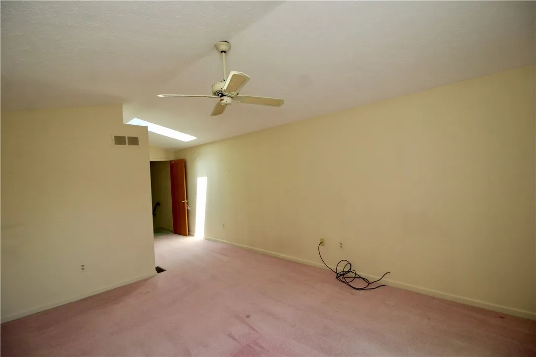 83 Flower Dale Drive, Greece, New York 14626, Greece, New York 14626, 2 Bedrooms Bedrooms, 5 Rooms Rooms,1 BathroomBathrooms,Residential,For Sale,83 Flower Dale Drive, Greece, New York 14626,R1622131