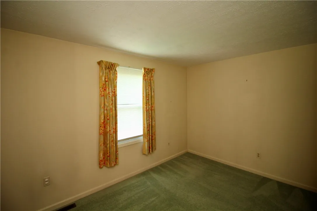 83 Flower Dale Drive, Greece, New York 14626, Greece, New York 14626, 2 Bedrooms Bedrooms, 5 Rooms Rooms,1 BathroomBathrooms,Residential,For Sale,83 Flower Dale Drive, Greece, New York 14626,R1622131