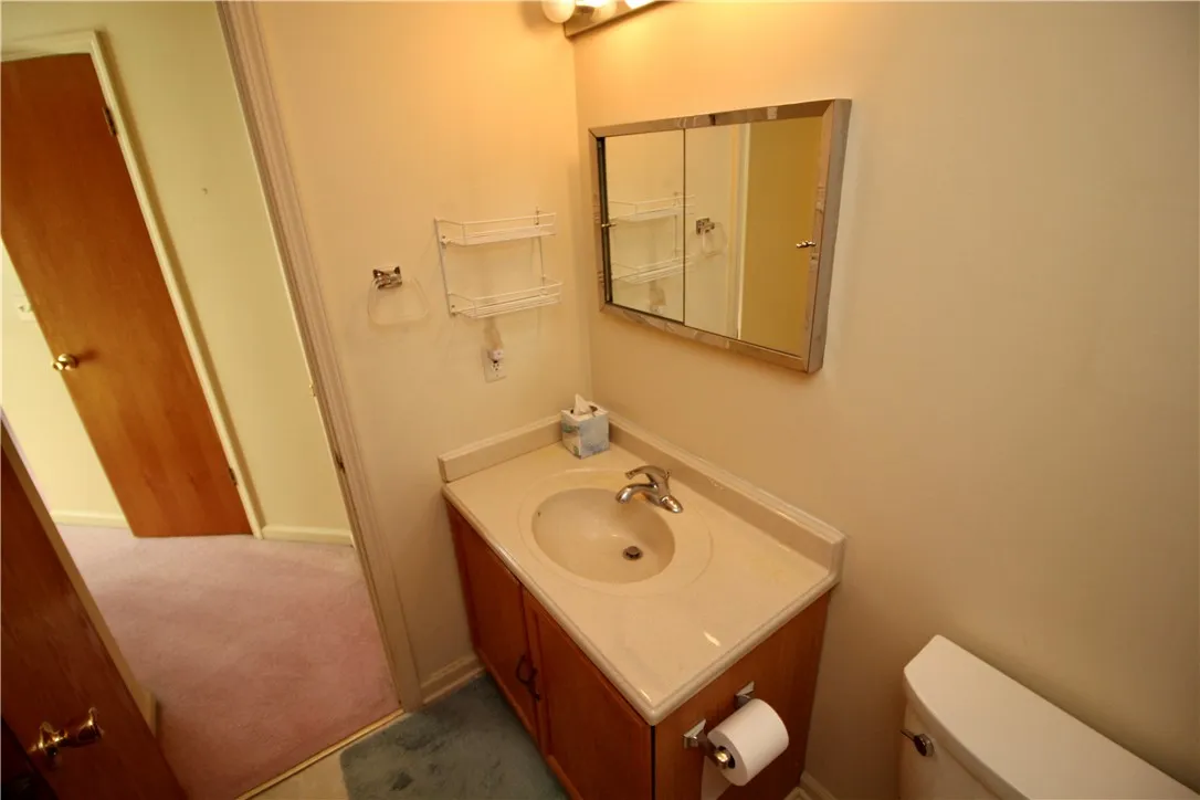 83 Flower Dale Drive, Greece, New York 14626, Greece, New York 14626, 2 Bedrooms Bedrooms, 5 Rooms Rooms,1 BathroomBathrooms,Residential,For Sale,83 Flower Dale Drive, Greece, New York 14626,R1622131