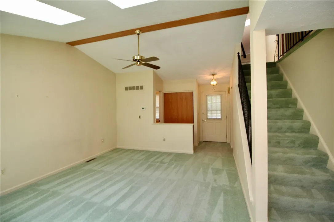 83 Flower Dale Drive, Greece, New York 14626, Greece, New York 14626, 2 Bedrooms Bedrooms, 5 Rooms Rooms,1 BathroomBathrooms,Residential,For Sale,83 Flower Dale Drive, Greece, New York 14626,R1622131