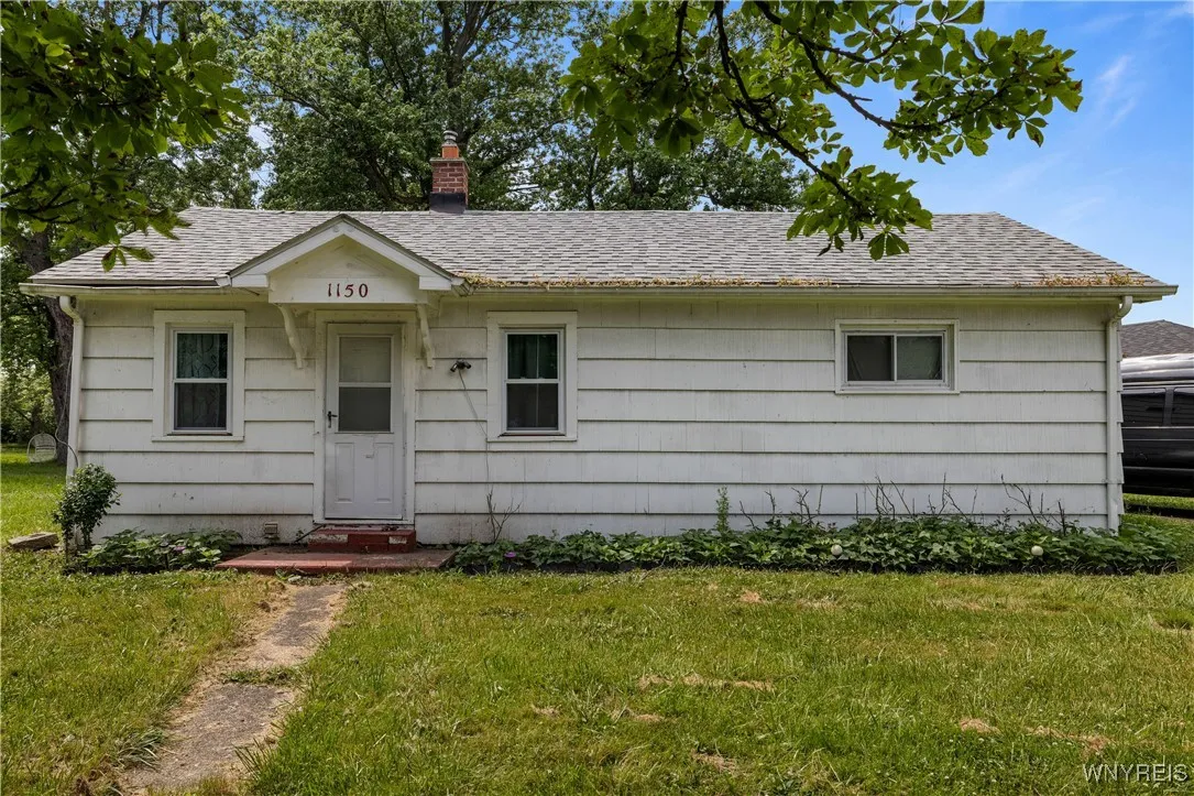 1142 Harlem Road, Cheektowaga, New York 14227, Cheektowaga, New York 14227, 6 Bedrooms Bedrooms, ,3 BathroomsBathrooms,Residential,For Sale,1142 Harlem Road, Cheektowaga, New York 14227,B1622311