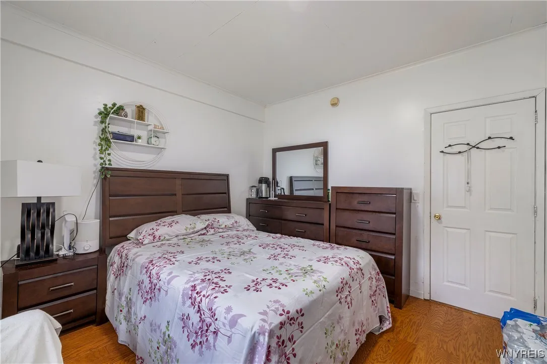 1142 Harlem Road, Cheektowaga, New York 14227, Cheektowaga, New York 14227, 6 Bedrooms Bedrooms, ,3 BathroomsBathrooms,Residential,For Sale,1142 Harlem Road, Cheektowaga, New York 14227,B1622311