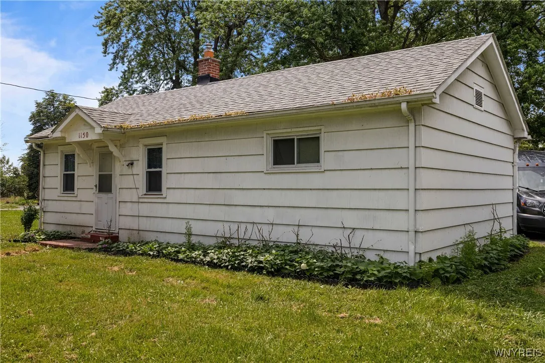 1142 Harlem Road, Cheektowaga, New York 14227, Cheektowaga, New York 14227, 6 Bedrooms Bedrooms, ,3 BathroomsBathrooms,Residential,For Sale,1142 Harlem Road, Cheektowaga, New York 14227,B1622311