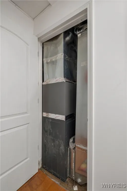 1142 Harlem Road, Cheektowaga, New York 14227, Cheektowaga, New York 14227, 6 Bedrooms Bedrooms, ,3 BathroomsBathrooms,Residential,For Sale,1142 Harlem Road, Cheektowaga, New York 14227,B1622311