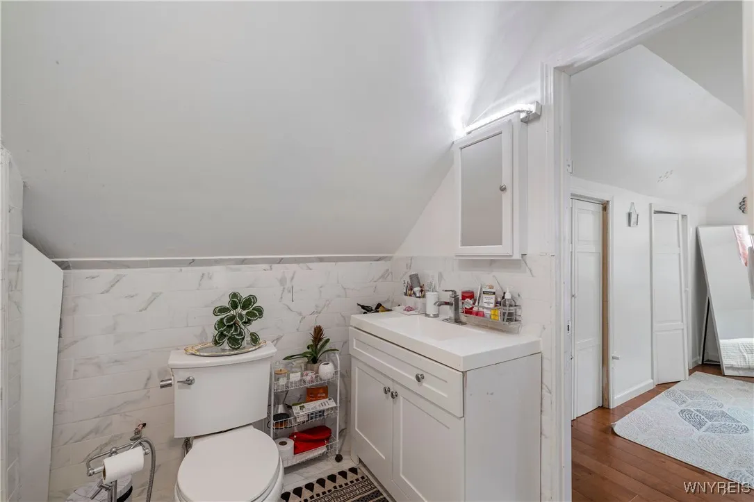 1142 Harlem Road, Cheektowaga, New York 14227, Cheektowaga, New York 14227, 6 Bedrooms Bedrooms, ,3 BathroomsBathrooms,Residential,For Sale,1142 Harlem Road, Cheektowaga, New York 14227,B1622311