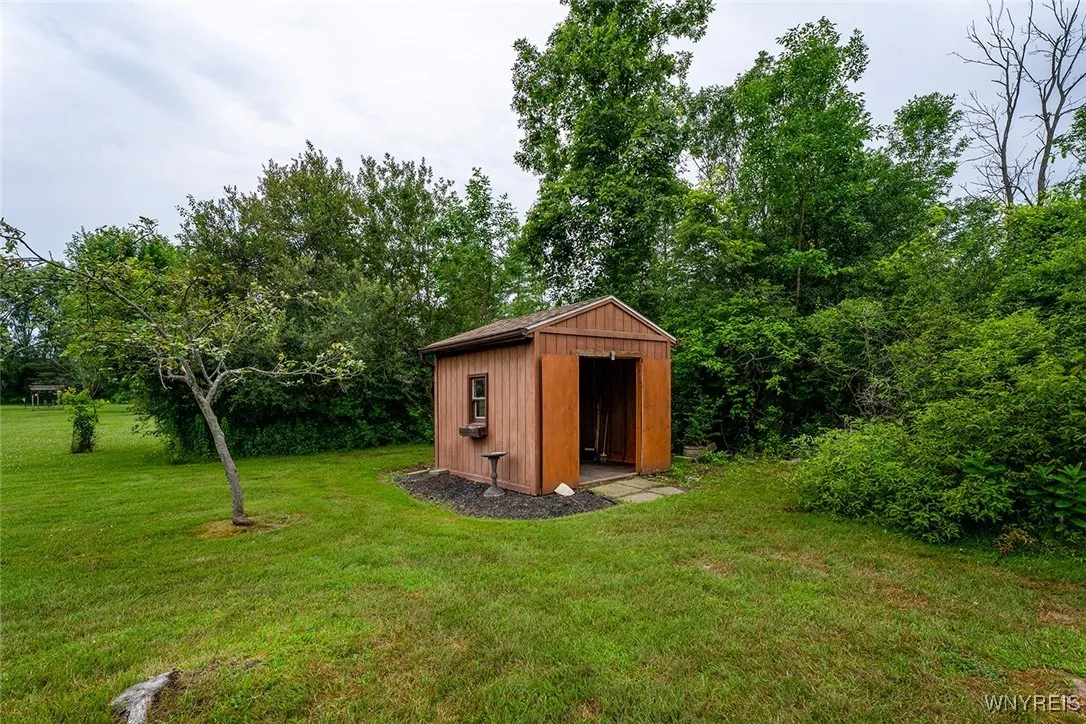 1494 Town Line Road, Lancaster, New York 14086, Lancaster, New York 14086, 3 Bedrooms Bedrooms, 11 Rooms Rooms,2 BathroomsBathrooms,Residential,For Sale,1494 Town Line Road, Lancaster, New York 14086,B1620873