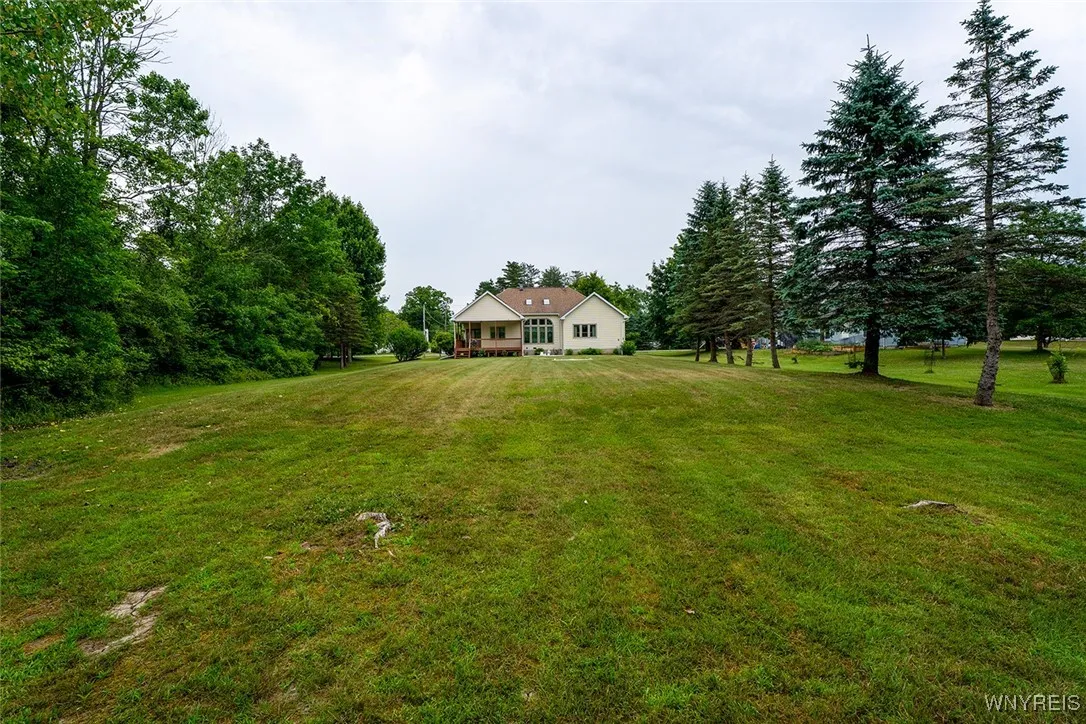 1494 Town Line Road, Lancaster, New York 14086, Lancaster, New York 14086, 3 Bedrooms Bedrooms, 11 Rooms Rooms,2 BathroomsBathrooms,Residential,For Sale,1494 Town Line Road, Lancaster, New York 14086,B1620873