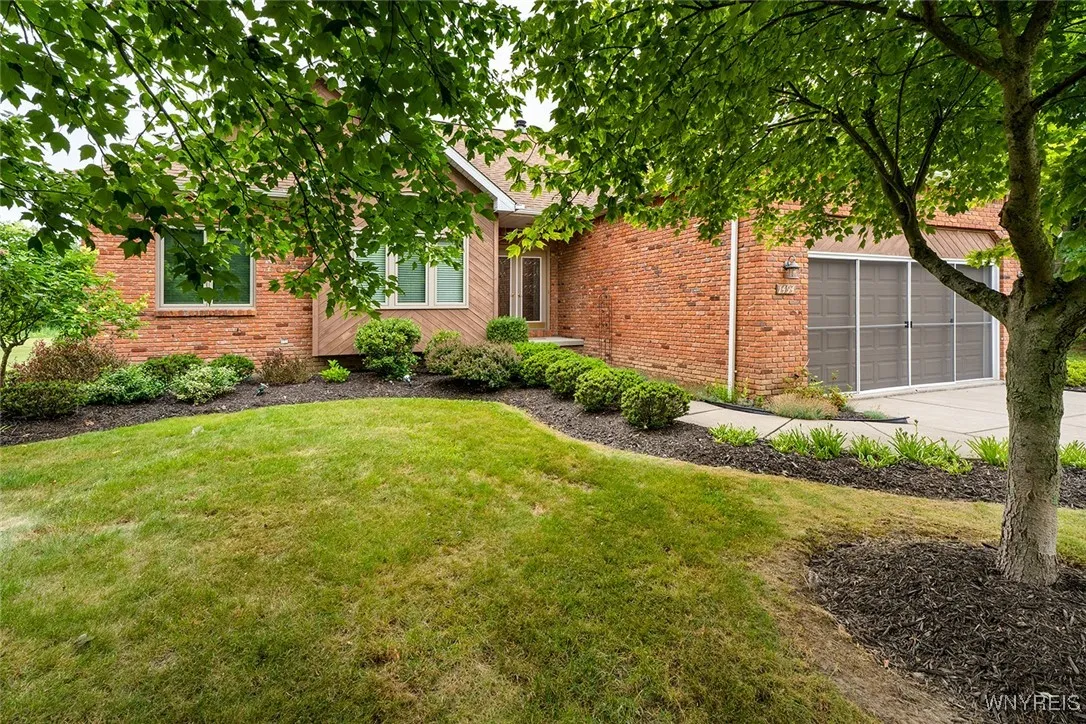 1494 Town Line Road, Lancaster, New York 14086, Lancaster, New York 14086, 3 Bedrooms Bedrooms, 11 Rooms Rooms,2 BathroomsBathrooms,Residential,For Sale,1494 Town Line Road, Lancaster, New York 14086,B1620873