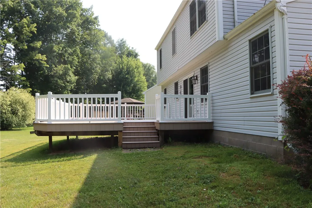 3253 Woodfield Drive, Macedon, New York 14568, Macedon, New York 14568, 4 Bedrooms Bedrooms, 10 Rooms Rooms,2 BathroomsBathrooms,Residential,For Sale,3253 Woodfield Drive, Macedon, New York 14568,R1622698
