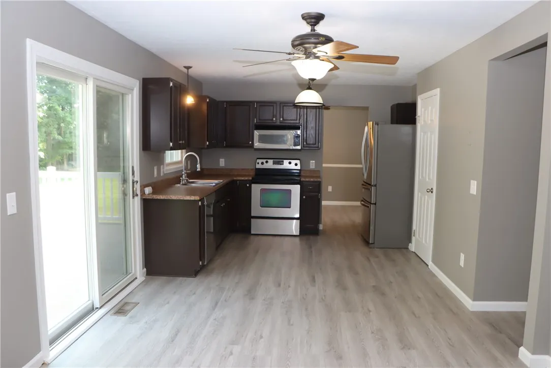 3253 Woodfield Drive, Macedon, New York 14568, Macedon, New York 14568, 4 Bedrooms Bedrooms, 10 Rooms Rooms,2 BathroomsBathrooms,Residential,For Sale,3253 Woodfield Drive, Macedon, New York 14568,R1622698