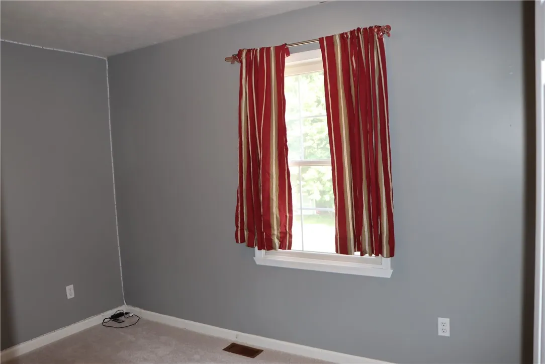 3253 Woodfield Drive, Macedon, New York 14568, Macedon, New York 14568, 4 Bedrooms Bedrooms, 10 Rooms Rooms,2 BathroomsBathrooms,Residential,For Sale,3253 Woodfield Drive, Macedon, New York 14568,R1622698