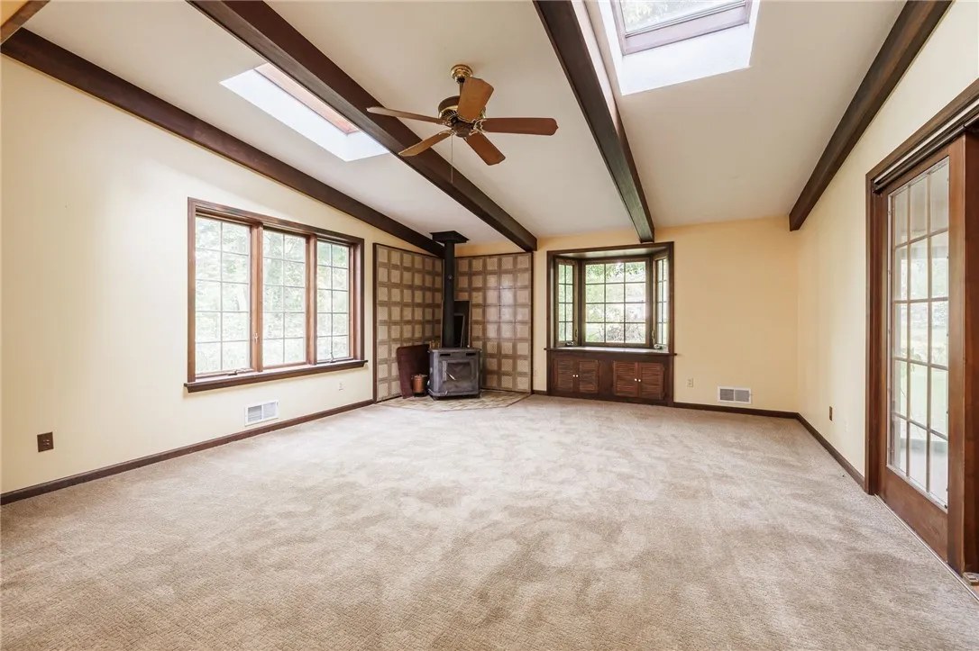 1225 Majestic Way, Webster, New York 14580, Webster, New York 14580, 4 Bedrooms Bedrooms, 12 Rooms Rooms,2 BathroomsBathrooms,Residential,For Sale,1225 Majestic Way, Webster, New York 14580,R1622325