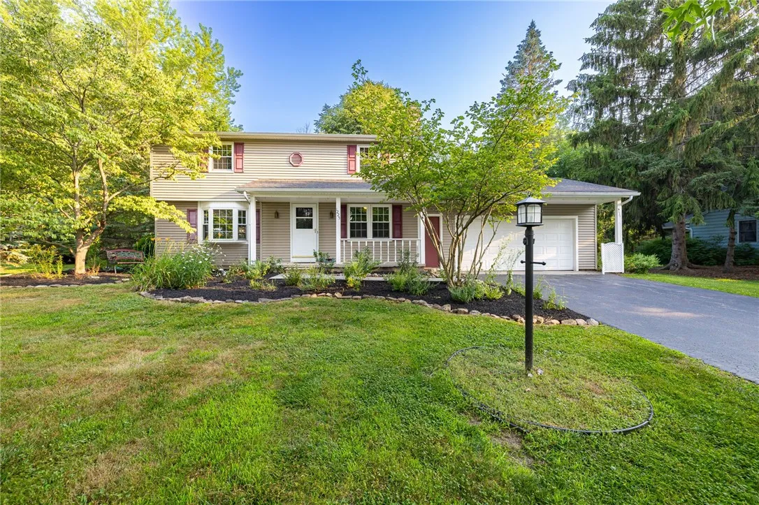 1225 Majestic Way, Webster, New York 14580, Webster, New York 14580, 4 Bedrooms Bedrooms, 12 Rooms Rooms,2 BathroomsBathrooms,Residential,For Sale,1225 Majestic Way, Webster, New York 14580,R1622325