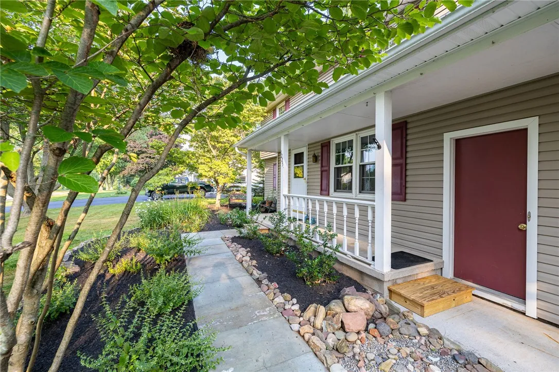1225 Majestic Way, Webster, New York 14580, Webster, New York 14580, 4 Bedrooms Bedrooms, 12 Rooms Rooms,2 BathroomsBathrooms,Residential,For Sale,1225 Majestic Way, Webster, New York 14580,R1622325