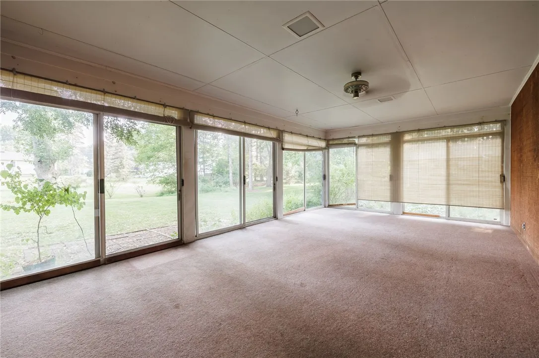 1225 Majestic Way, Webster, New York 14580, Webster, New York 14580, 4 Bedrooms Bedrooms, 12 Rooms Rooms,2 BathroomsBathrooms,Residential,For Sale,1225 Majestic Way, Webster, New York 14580,R1622325