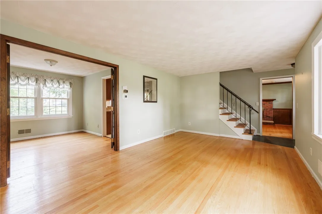 1225 Majestic Way, Webster, New York 14580, Webster, New York 14580, 4 Bedrooms Bedrooms, 12 Rooms Rooms,2 BathroomsBathrooms,Residential,For Sale,1225 Majestic Way, Webster, New York 14580,R1622325