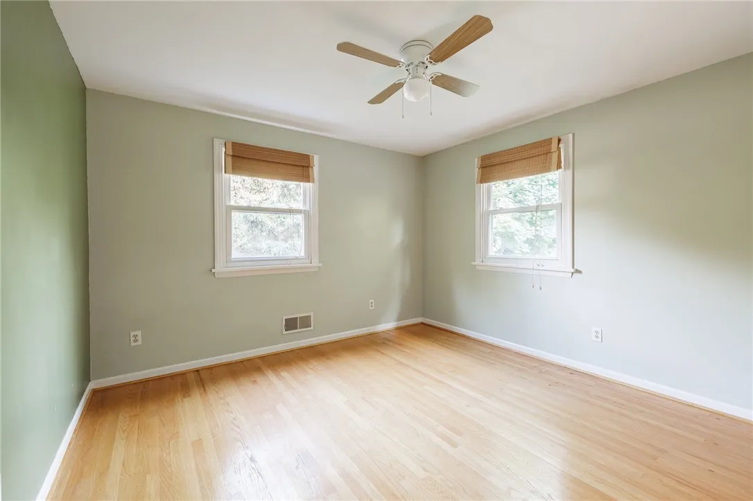 1225 Majestic Way, Webster, New York 14580, Webster, New York 14580, 4 Bedrooms Bedrooms, 12 Rooms Rooms,2 BathroomsBathrooms,Residential,For Sale,1225 Majestic Way, Webster, New York 14580,R1622325
