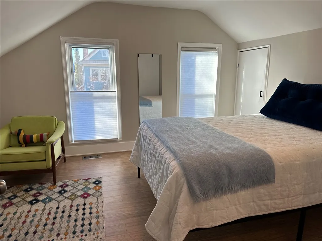 Upstairs Bedroom 1