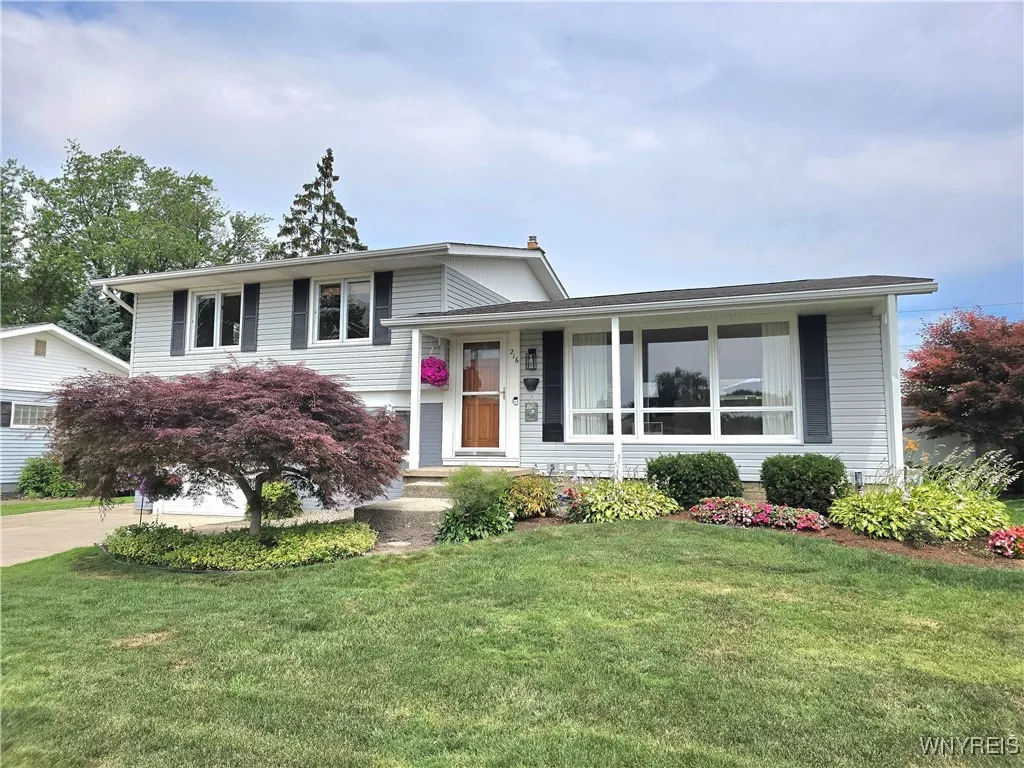 216 Greenhaven Terrace, Tonawanda, New York 14150, Tonawanda, New York 14150, 3 Bedrooms Bedrooms, 7 Rooms Rooms,1 BathroomBathrooms,Residential,For Sale,216 Greenhaven Terrace, Tonawanda, New York 14150,B1621916