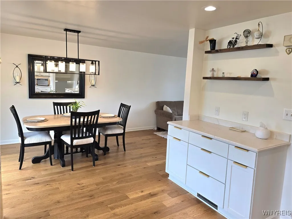 216 Greenhaven Terrace, Tonawanda, New York 14150, Tonawanda, New York 14150, 3 Bedrooms Bedrooms, 7 Rooms Rooms,1 BathroomBathrooms,Residential,For Sale,216 Greenhaven Terrace, Tonawanda, New York 14150,B1621916