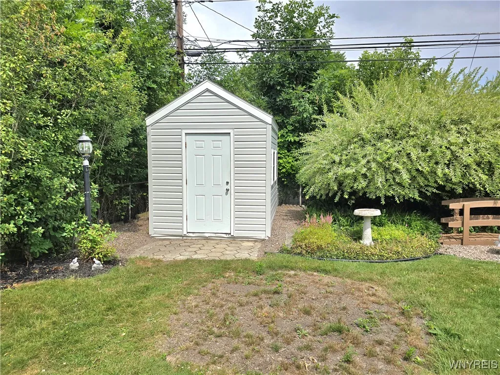 216 Greenhaven Terrace, Tonawanda, New York 14150, Tonawanda, New York 14150, 3 Bedrooms Bedrooms, 7 Rooms Rooms,1 BathroomBathrooms,Residential,For Sale,216 Greenhaven Terrace, Tonawanda, New York 14150,B1621916