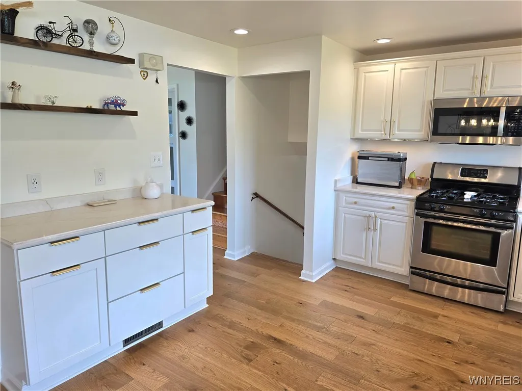 216 Greenhaven Terrace, Tonawanda, New York 14150, Tonawanda, New York 14150, 3 Bedrooms Bedrooms, 7 Rooms Rooms,1 BathroomBathrooms,Residential,For Sale,216 Greenhaven Terrace, Tonawanda, New York 14150,B1621916