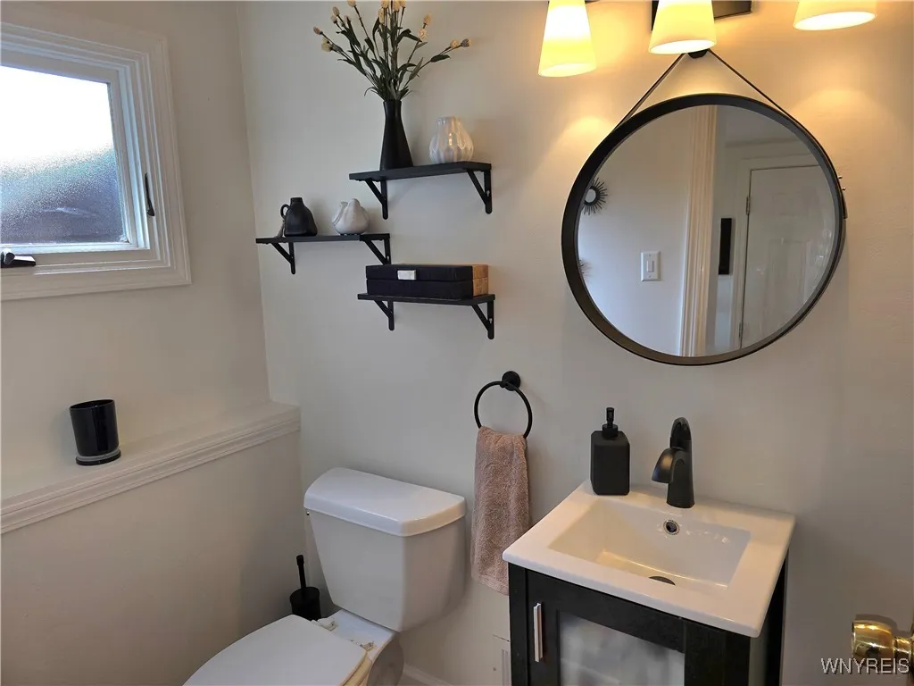 216 Greenhaven Terrace, Tonawanda, New York 14150, Tonawanda, New York 14150, 3 Bedrooms Bedrooms, 7 Rooms Rooms,1 BathroomBathrooms,Residential,For Sale,216 Greenhaven Terrace, Tonawanda, New York 14150,B1621916