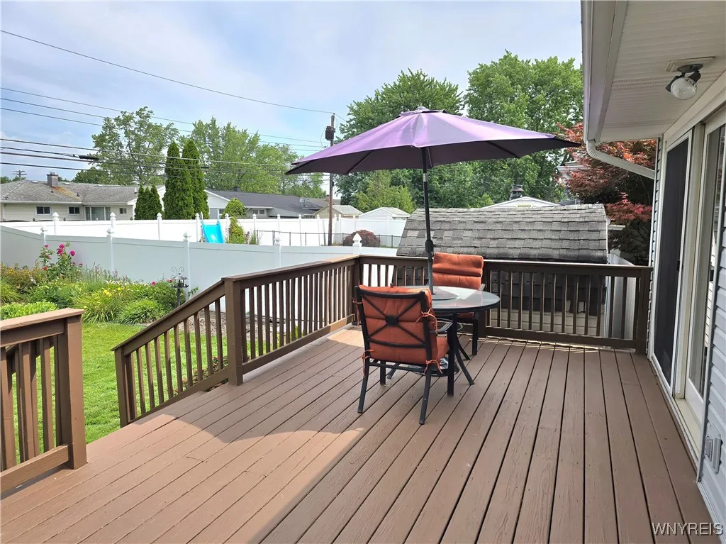 216 Greenhaven Terrace, Tonawanda, New York 14150, Tonawanda, New York 14150, 3 Bedrooms Bedrooms, 7 Rooms Rooms,1 BathroomBathrooms,Residential,For Sale,216 Greenhaven Terrace, Tonawanda, New York 14150,B1621916