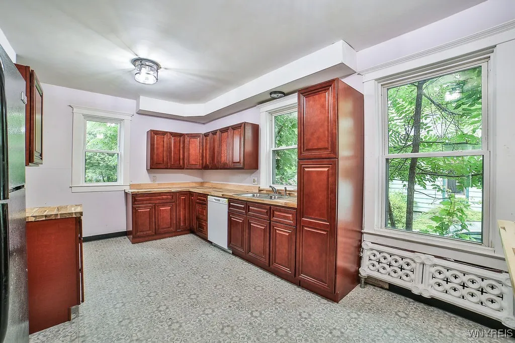 44 Christiana Street, North Tonawanda, New York 14, North Tonawanda, New York 14120, 3 Bedrooms Bedrooms, 9 Rooms Rooms,2 BathroomsBathrooms,Residential,For Sale,44 Christiana Street, North Tonawanda, New York 14,B1622638