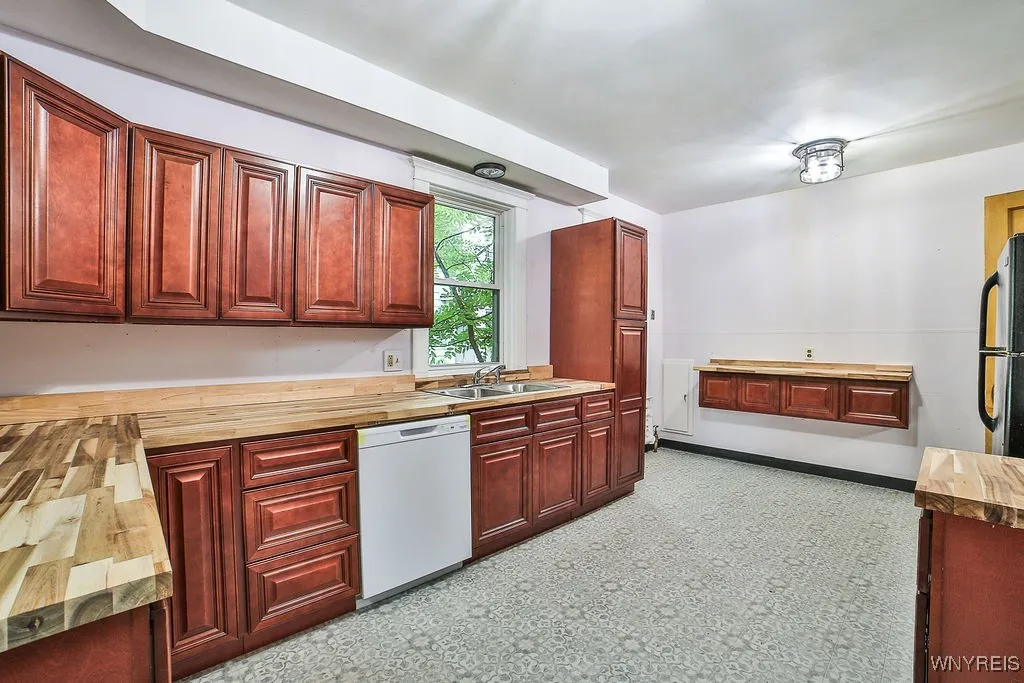 44 Christiana Street, North Tonawanda, New York 14, North Tonawanda, New York 14120, 3 Bedrooms Bedrooms, 9 Rooms Rooms,2 BathroomsBathrooms,Residential,For Sale,44 Christiana Street, North Tonawanda, New York 14,B1622638