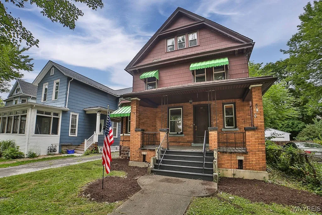 44 Christiana Street, North Tonawanda, New York 14, North Tonawanda, New York 14120, 3 Bedrooms Bedrooms, 9 Rooms Rooms,2 BathroomsBathrooms,Residential,For Sale,44 Christiana Street, North Tonawanda, New York 14,B1622638