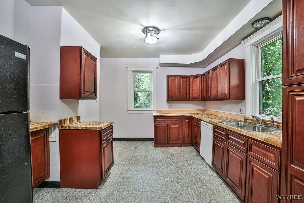 44 Christiana Street, North Tonawanda, New York 14, North Tonawanda, New York 14120, 3 Bedrooms Bedrooms, 9 Rooms Rooms,2 BathroomsBathrooms,Residential,For Sale,44 Christiana Street, North Tonawanda, New York 14,B1622638