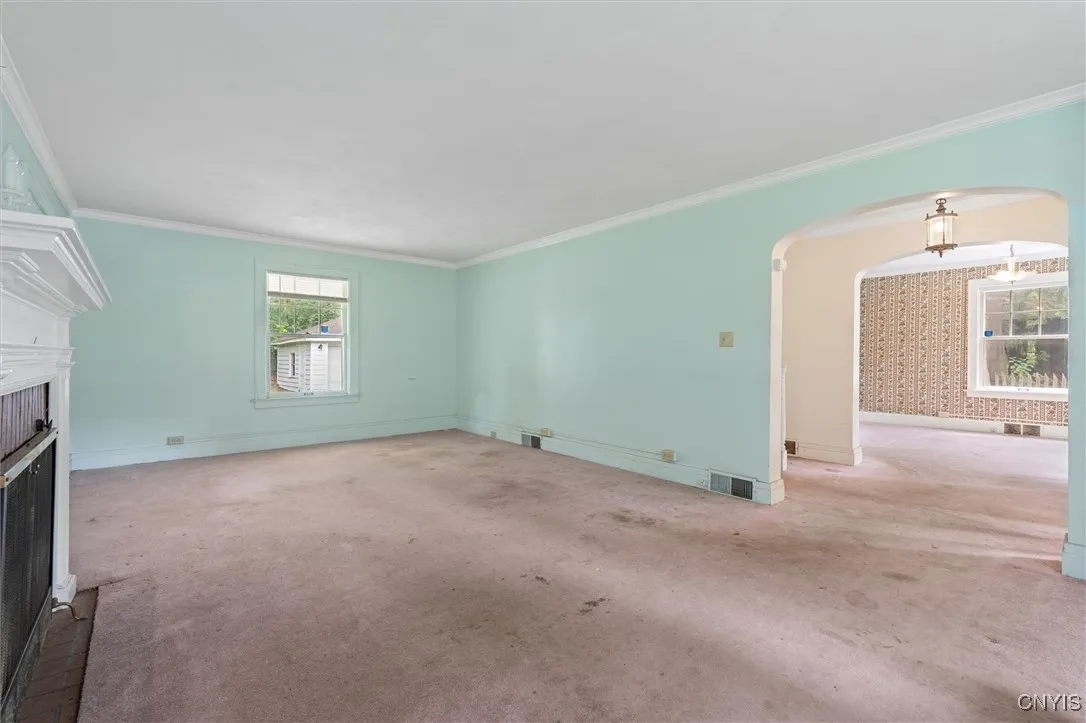 308 Collin Avenue, Manlius, New York 13066, Manlius, New York 13066, 6 Bedrooms Bedrooms, 13 Rooms Rooms,2 BathroomsBathrooms,Residential,For Sale,308 Collin Avenue, Manlius, New York 13066,S1622212
