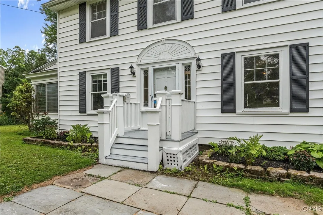 308 Collin Avenue, Manlius, New York 13066, Manlius, New York 13066, 6 Bedrooms Bedrooms, 13 Rooms Rooms,2 BathroomsBathrooms,Residential,For Sale,308 Collin Avenue, Manlius, New York 13066,S1622212